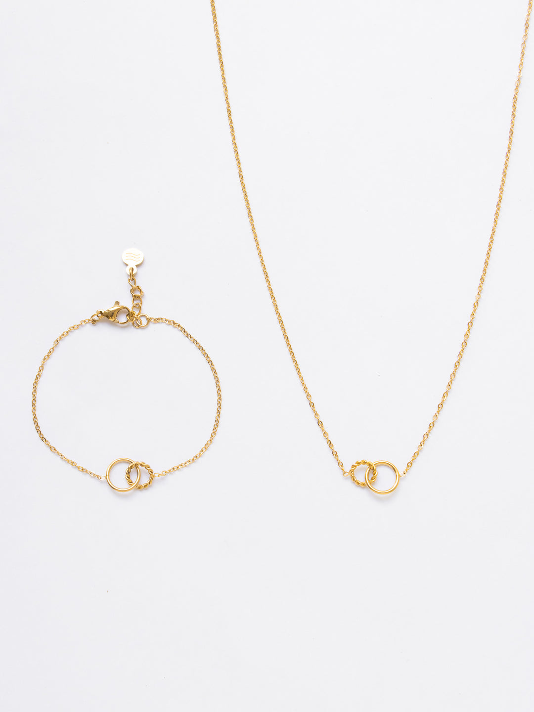 Two Circles Twisted Set (wasserfest)