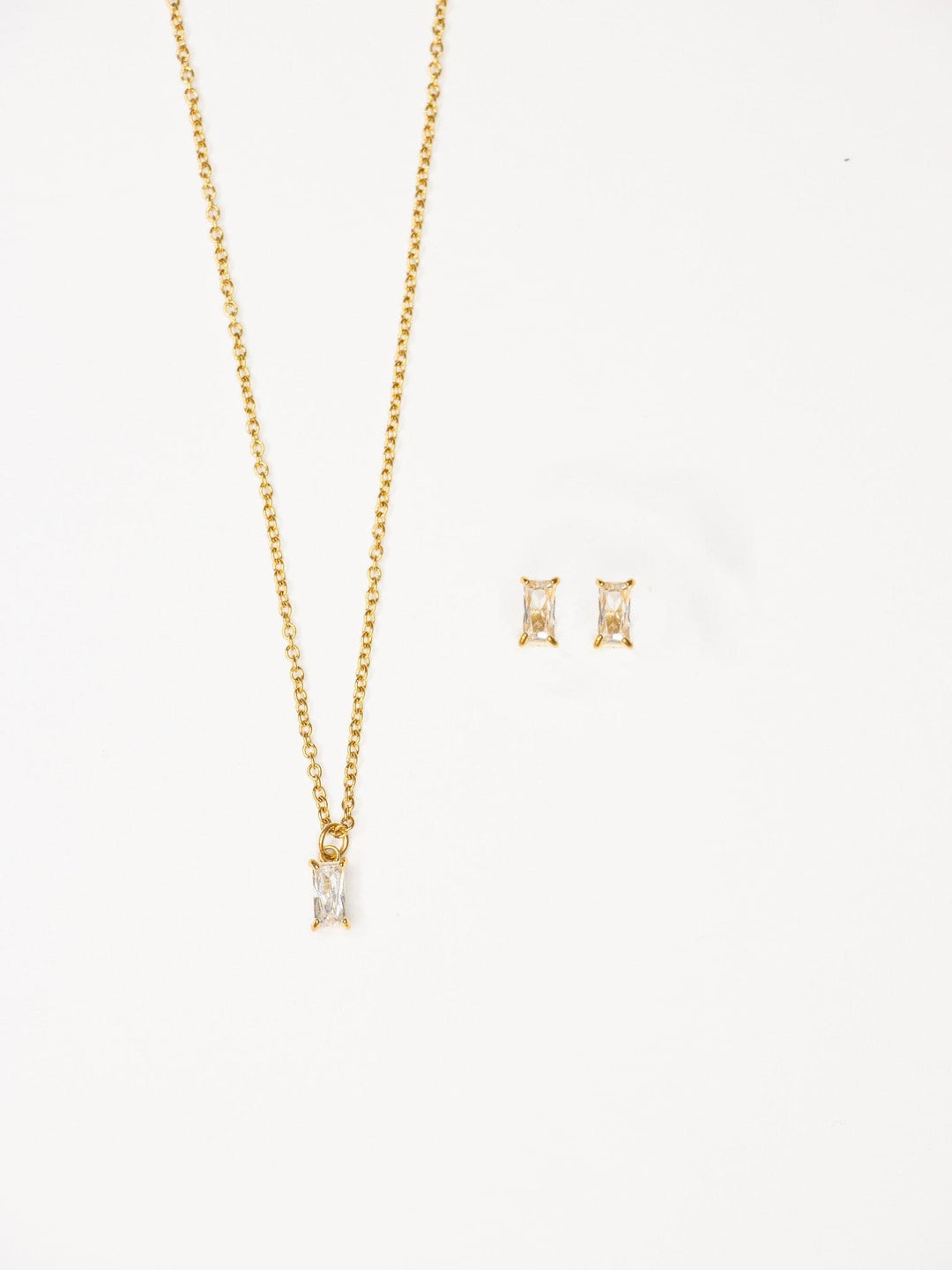 Hannah Necklace Studs Set (waterproof)