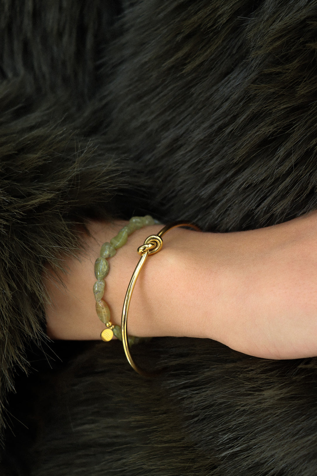 Lya Knot Bangle - Armreif