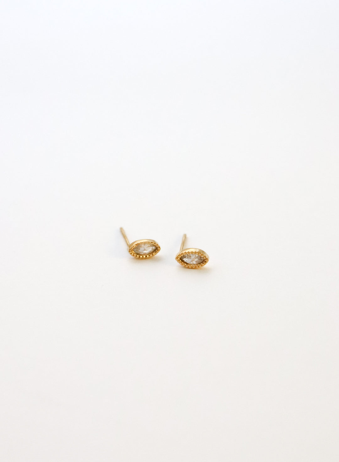 Amalia Stud - Ohrstecker (wasserfest)