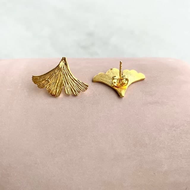 Ginkgo Leaf Stud / Clip (waterproof)