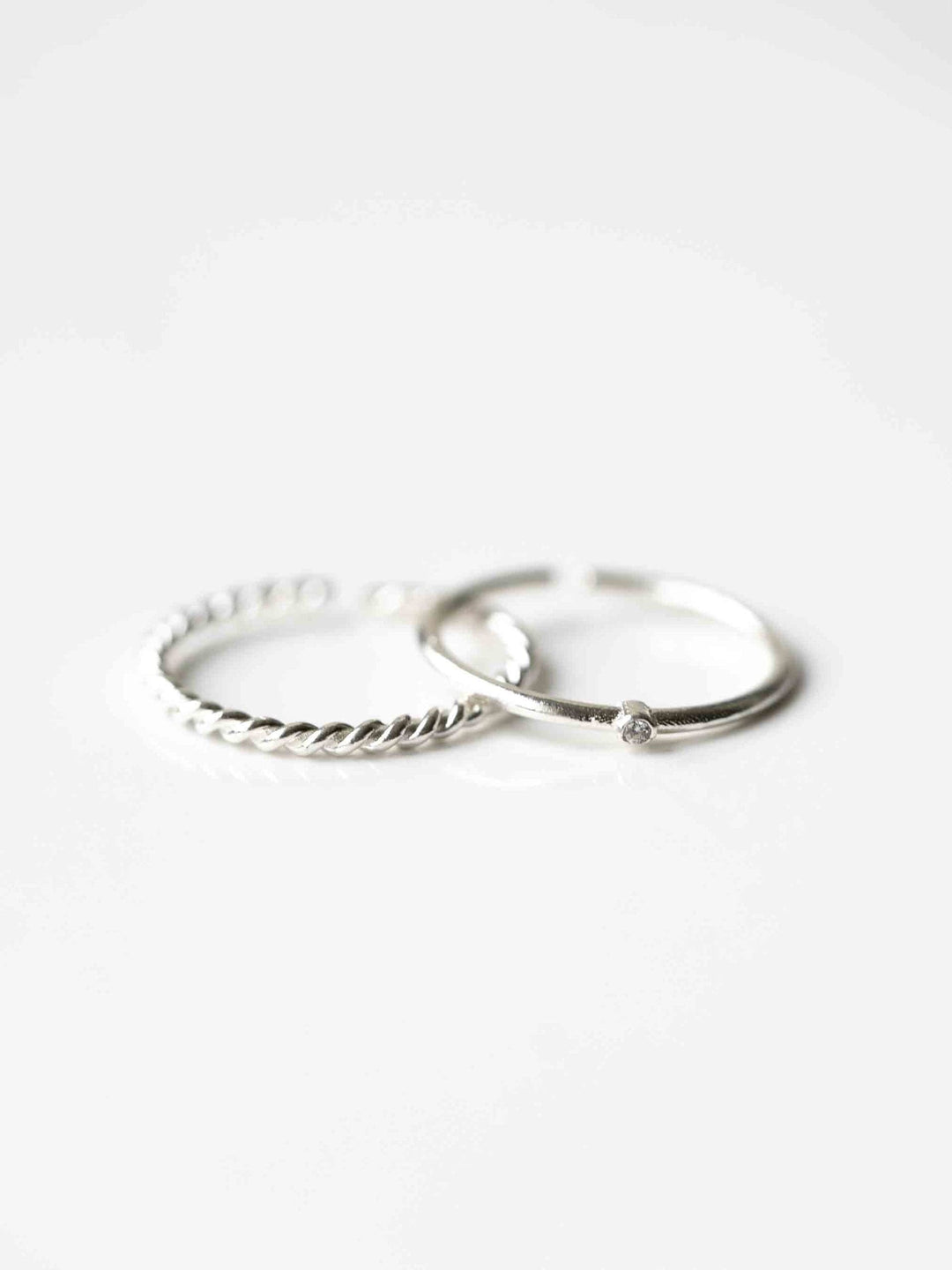 Twisted one Zircone Ring Set (wasserfest)