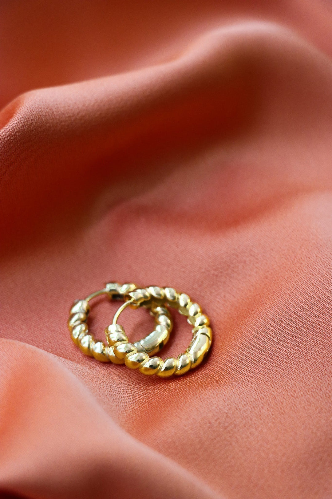 Upgrade Your Jewelry: Messing vs. Edelstahl