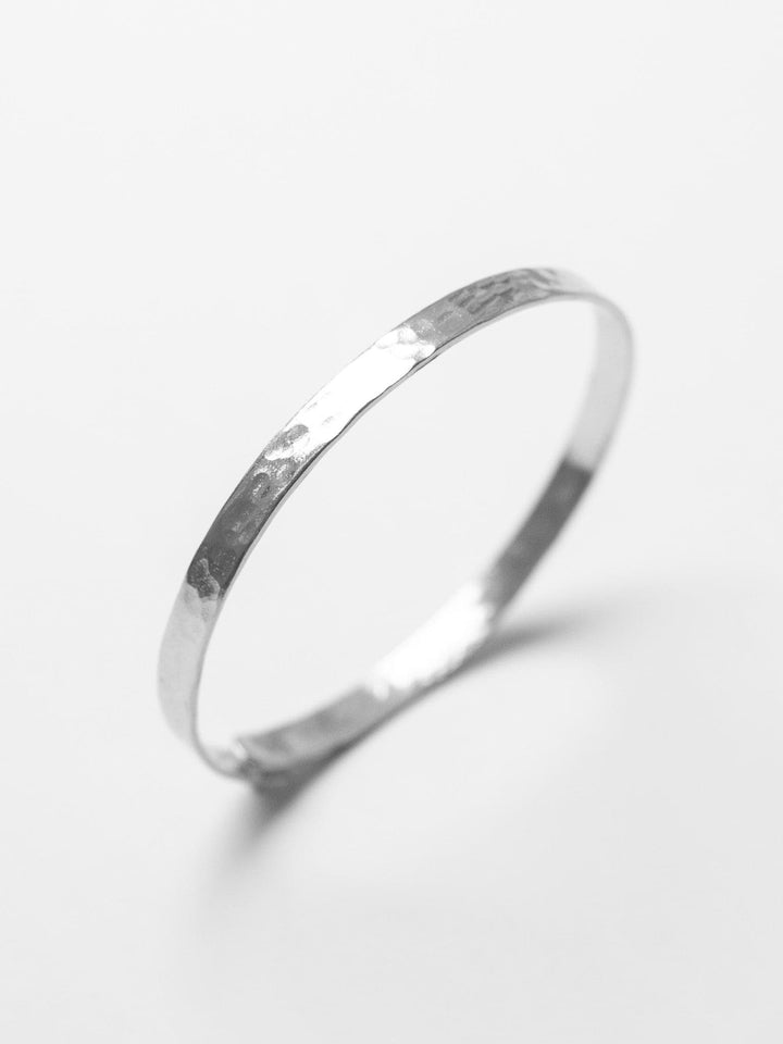 Lisa Hammered Bangle - Armreif