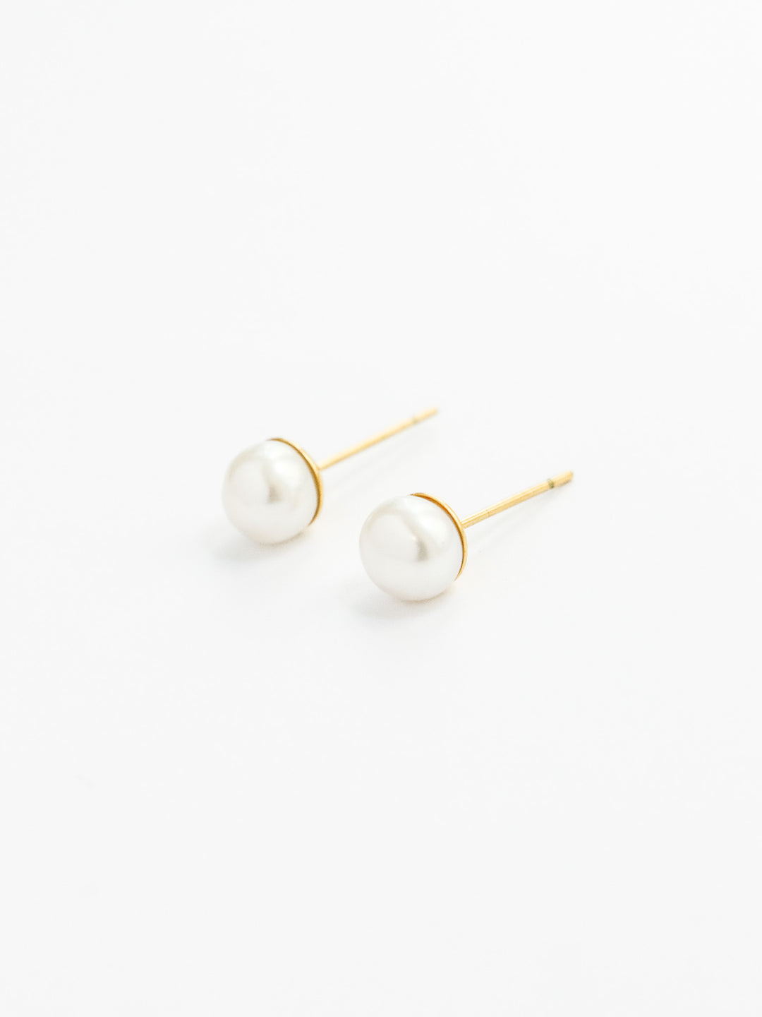 Sonia Pearl Love Studs (waterproof)