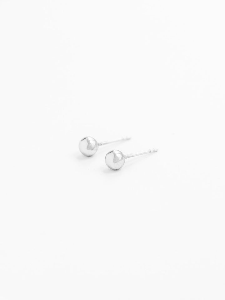 Olivia Studs - Ohrstecker (wasserfest)