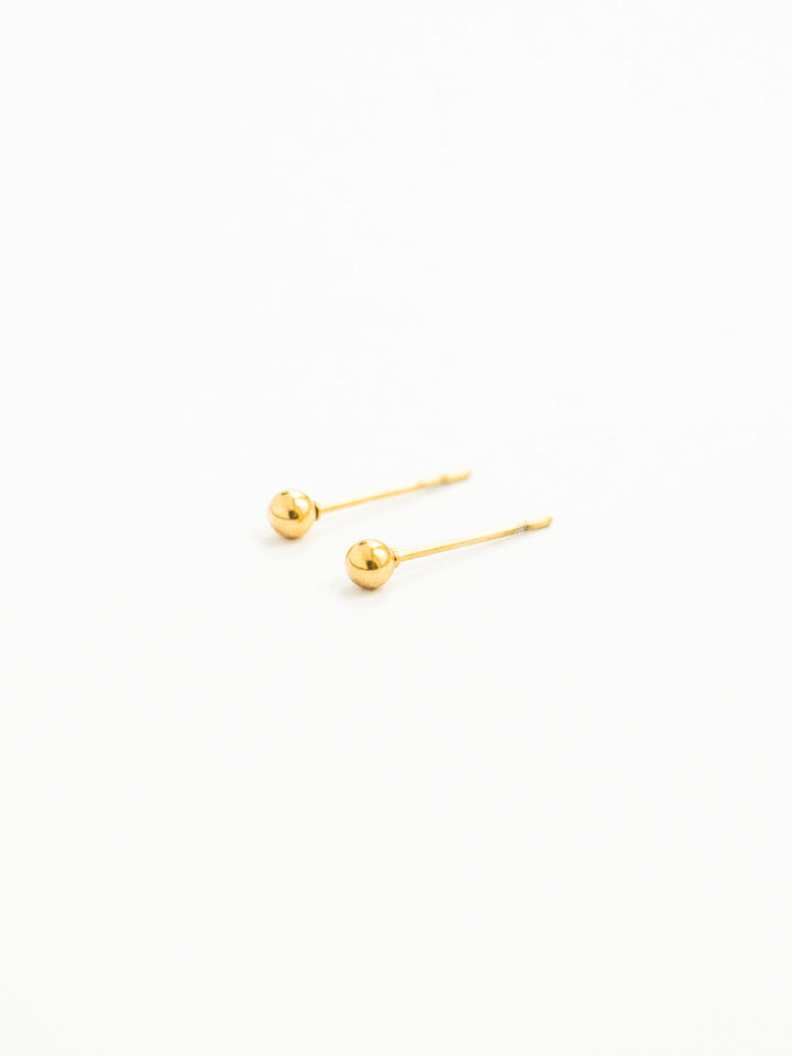 Olivia Studs - Ohrstecker (wasserfest)
