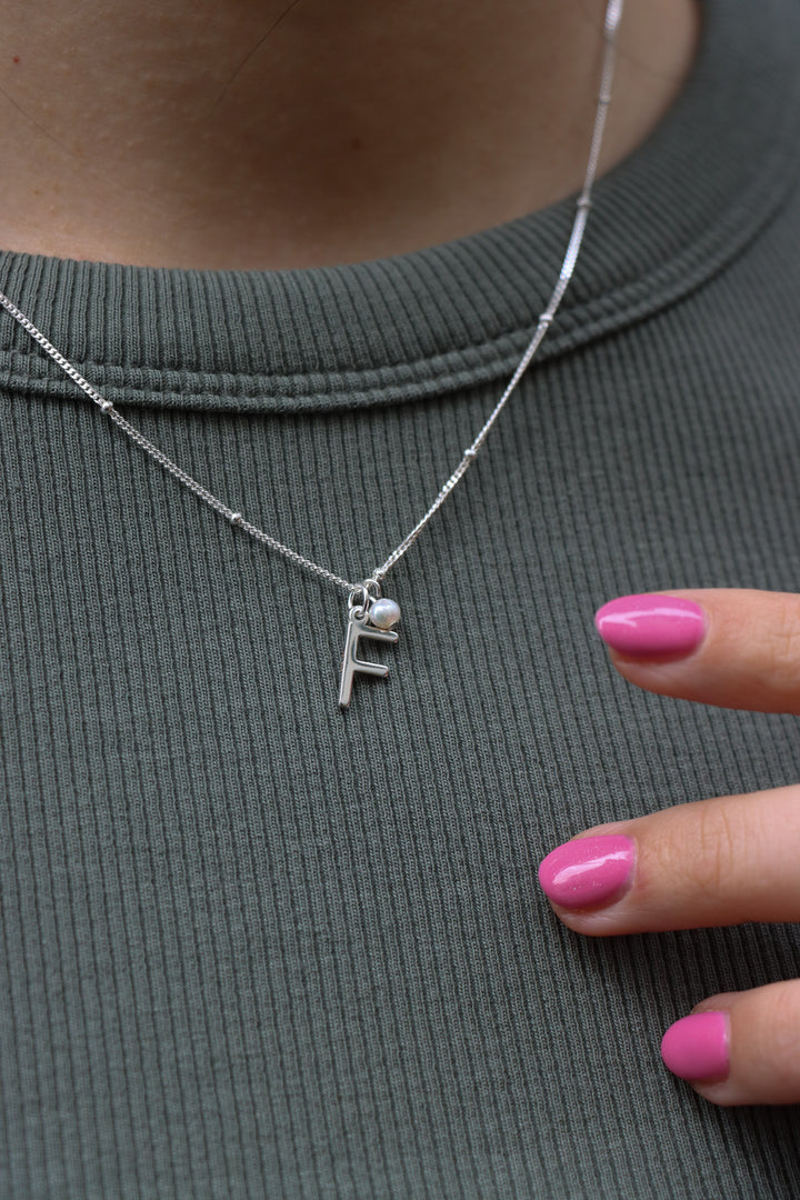 Personalized My Satellite Pearl Letter Necklace - Halskette (wasserfest)