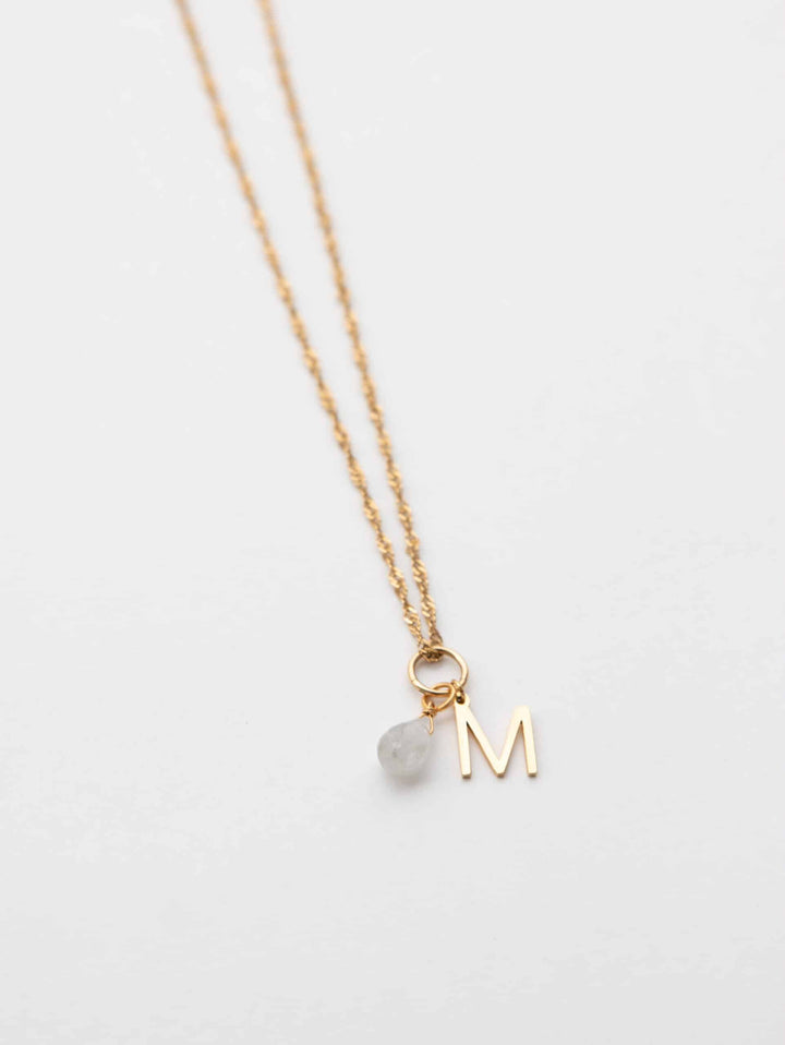 Personalized Valeria Stone Necklace - Buchstabenkette (wasserfest) - Gruene Jade