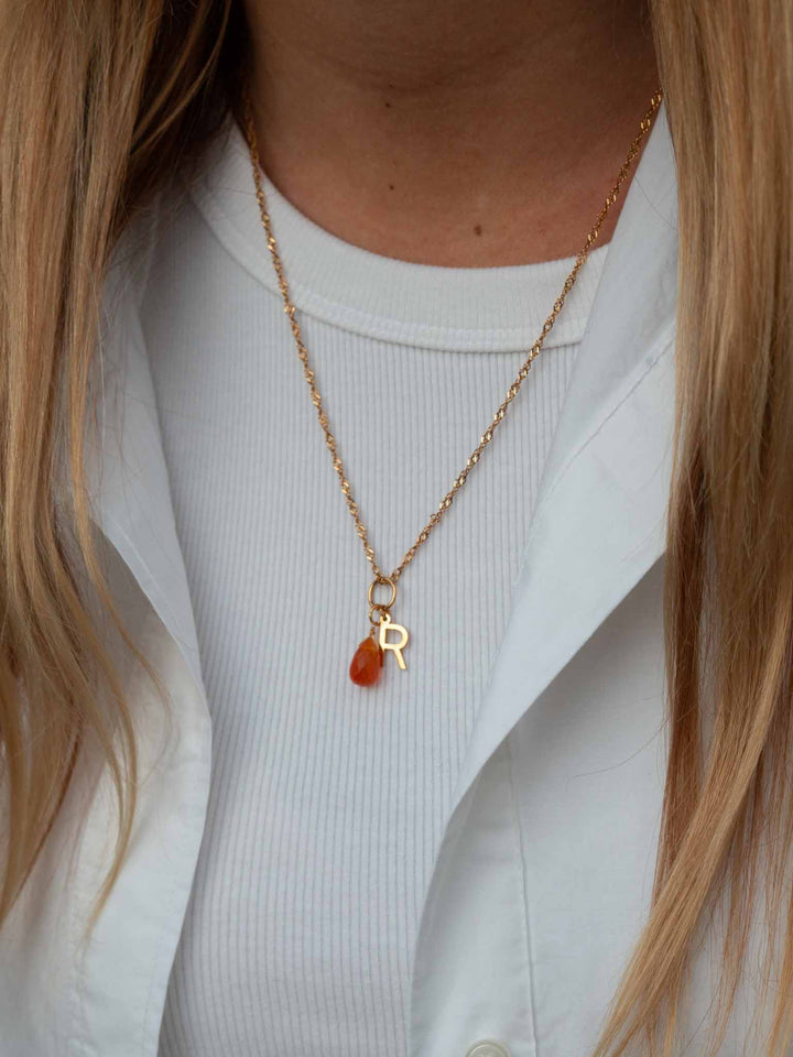 Personalized Valeria Stone Necklace - Buchstabenkette (wasserfest) - Gruene Jade