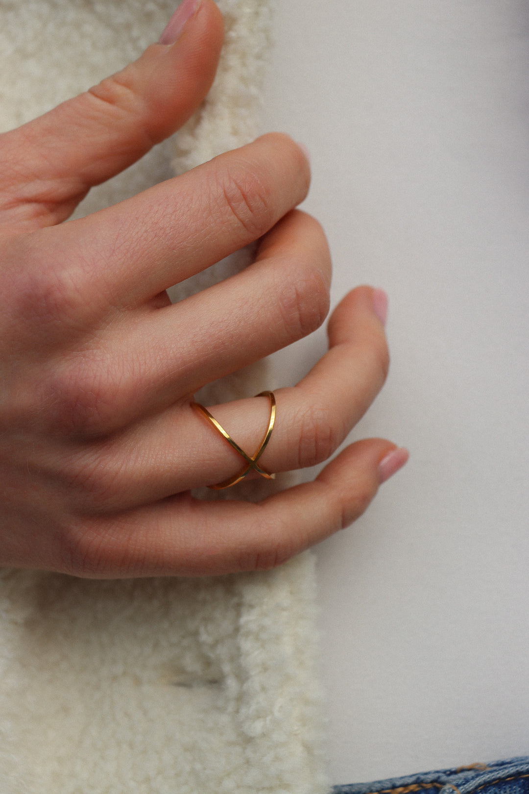 Big Crossed Ring - Fingerring (wasserfest)