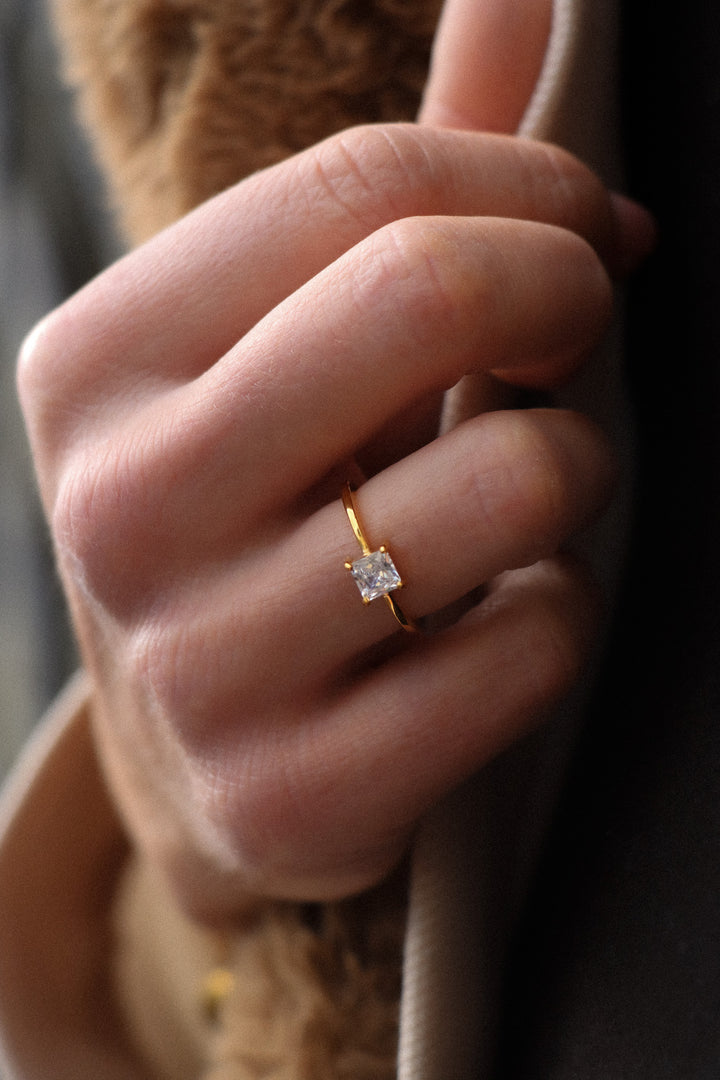 Square Crystal  Ring - Fingerring (wasserfest)