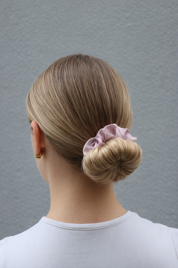 Small Anina Scrunchie - seidiges Haargummi