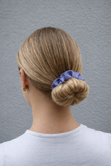 Small Anina Scrunchie - seidiges Haargummi
