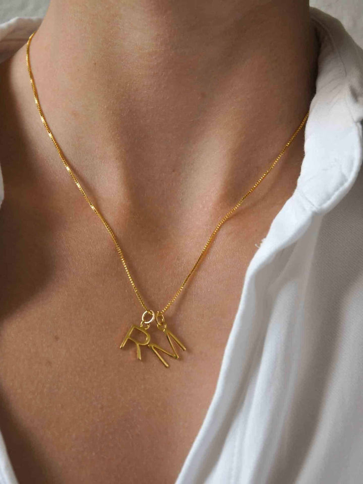 Personalized Ava Letter Necklace - Halskette (wasserfest) - A