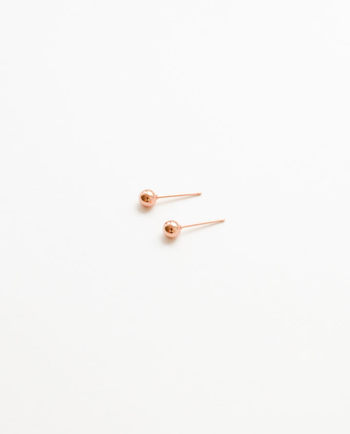 Olivia Studs - Ohrstecker (wasserfest)
