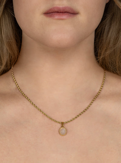 Personalized Twisted Noemi Necklace (wasserfest)