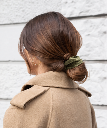 Miriam Zip Scrunchie – samtiges Haargummi