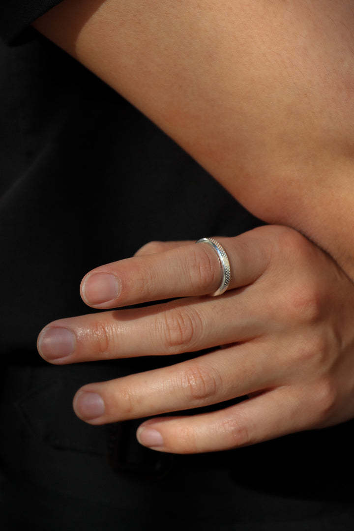 Yuri Ring - Fingerring Men (wasserfest)