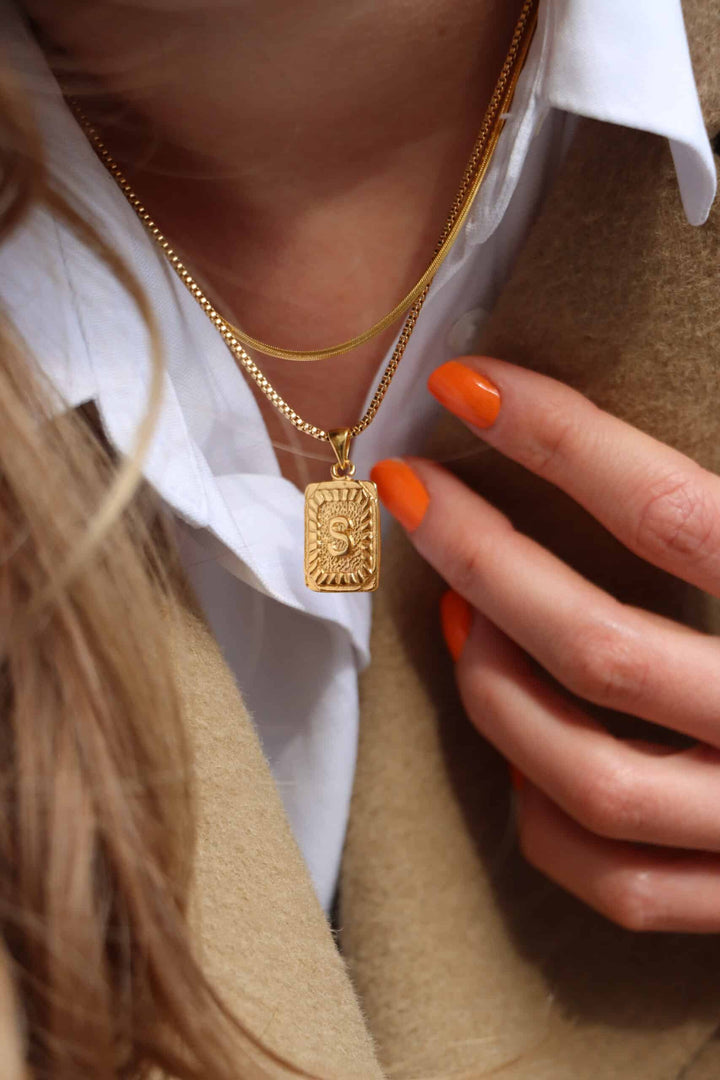 Personalized Letter Tag Necklace - Halskette (wasserfest)