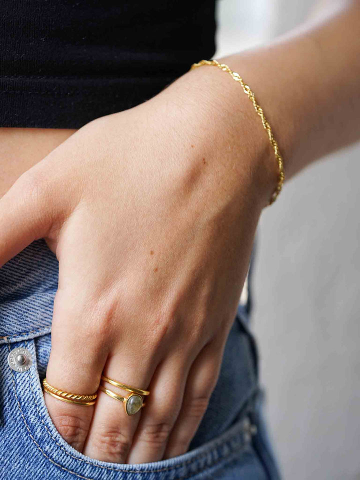 Twisted Ring - Fingerring (wasserfest)