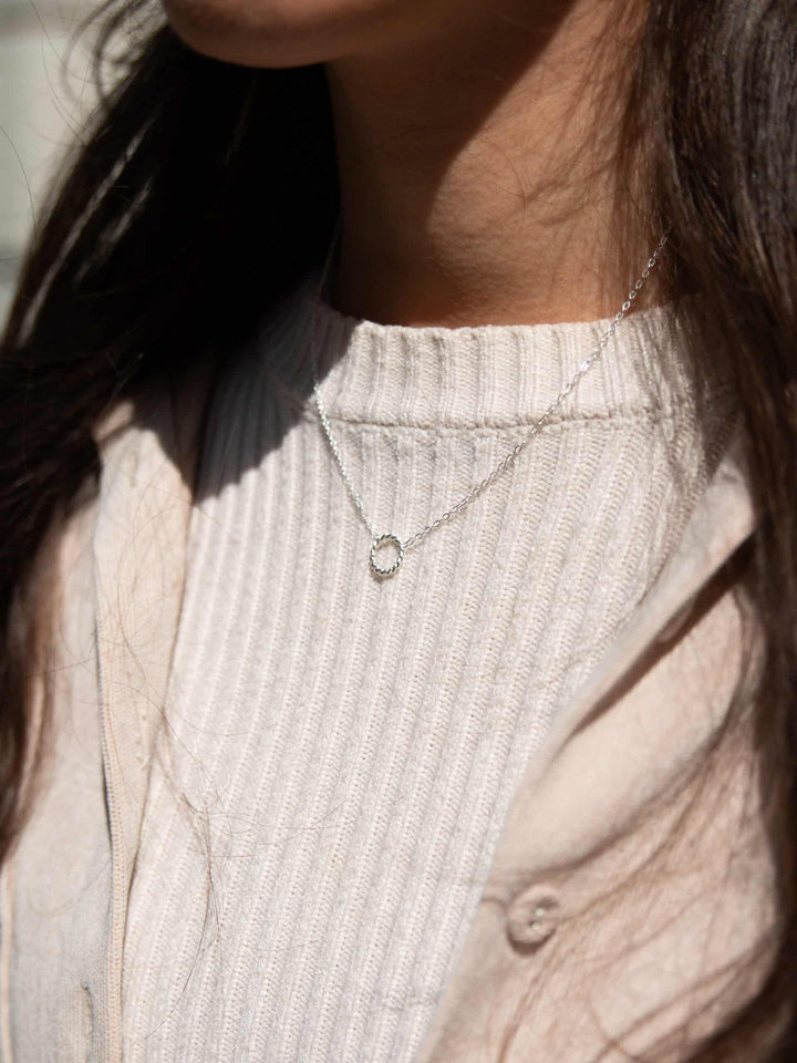 Eternity Twisted Necklace (wasserfest)