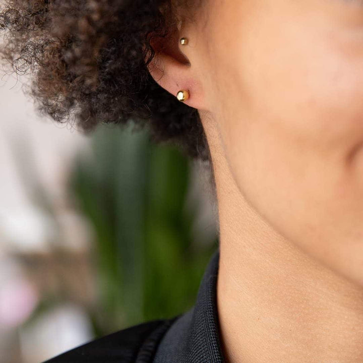 Olivia Studs - Ohrstecker (wasserfest)
