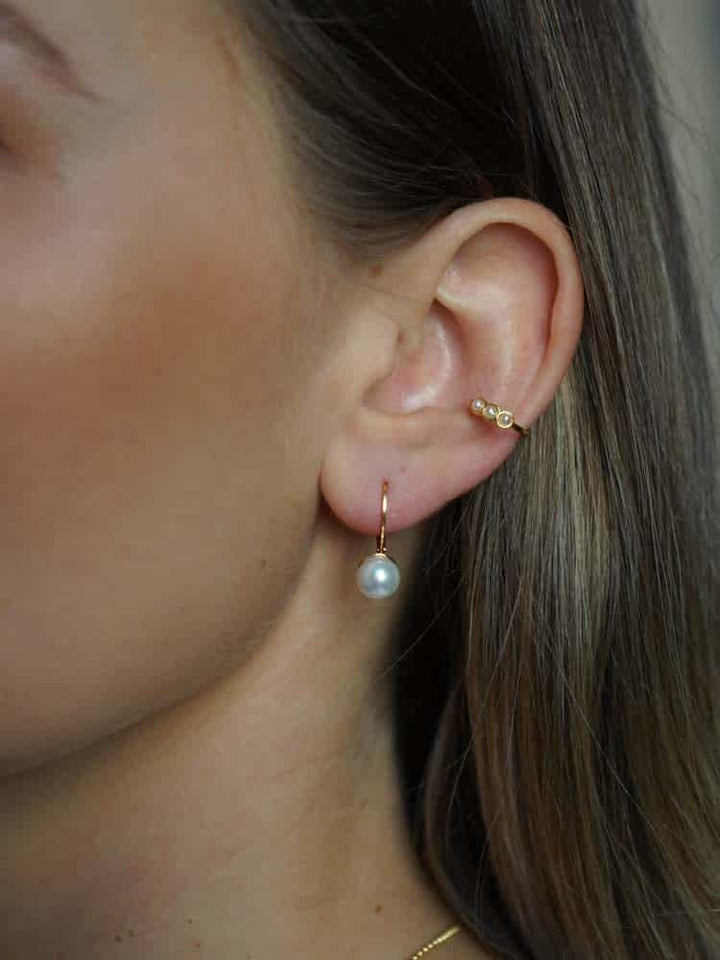 One Pearl Earring - Ohrringe