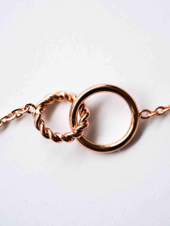 Two Circles Twisted Bracelet - Armkette (wasserfest)