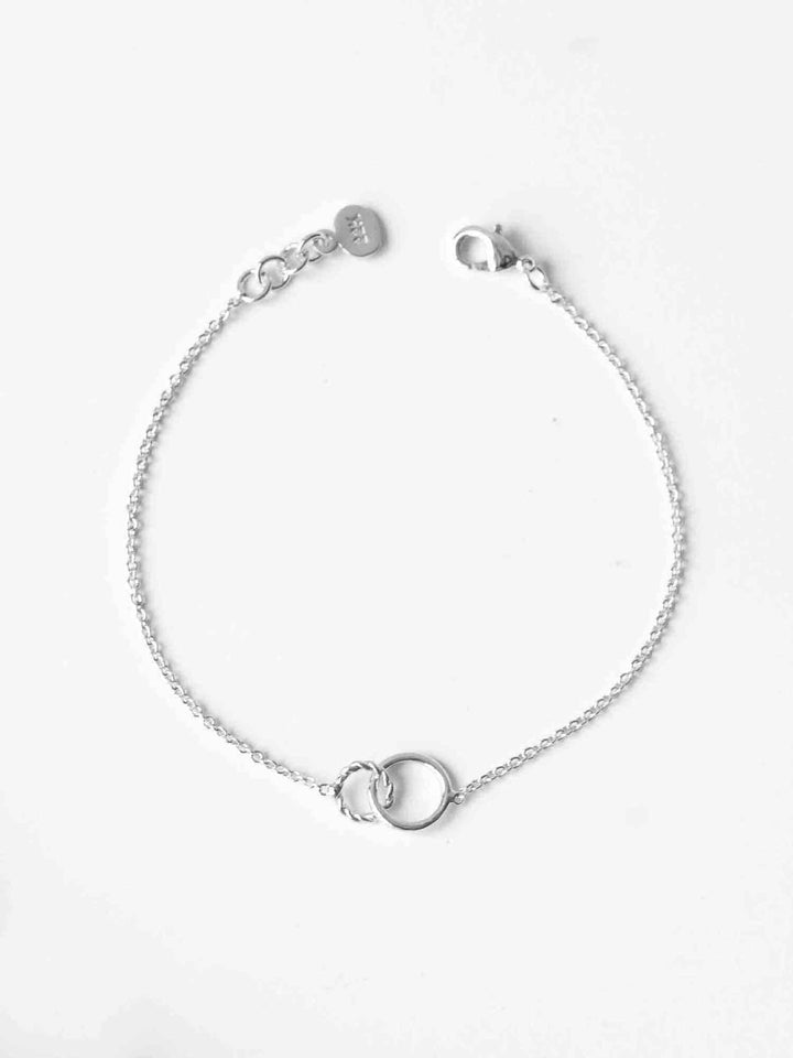 Two Circles Twisted Bracelet - Armkette (wasserfest)