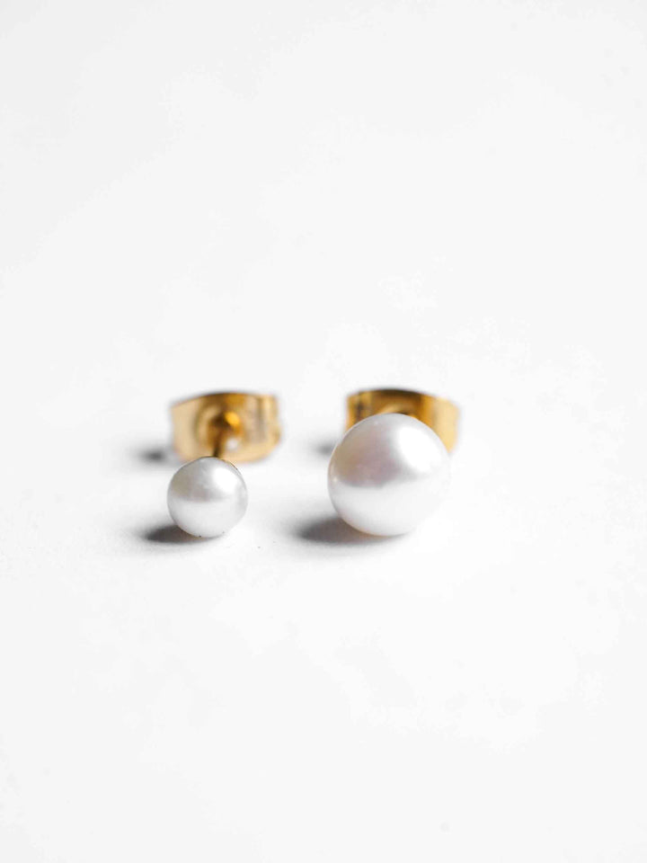 Sonia Pearl Love Studs (waterproof)