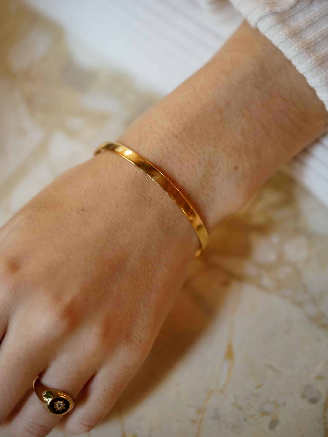 Lisa Smooth Bangle - Armreif - Echtgold (18k)